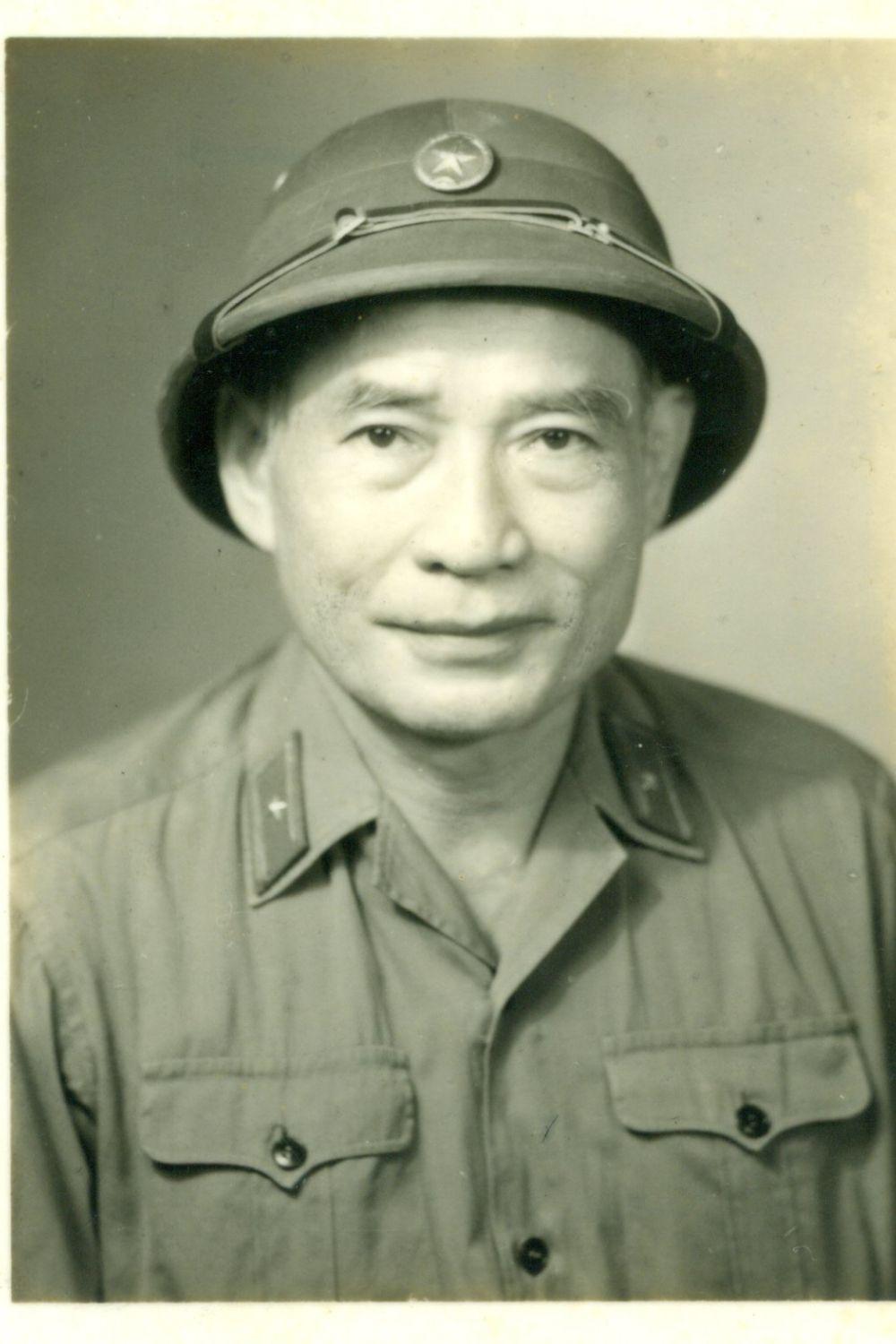 Chân dung thiếu tướng Võ Bẩm