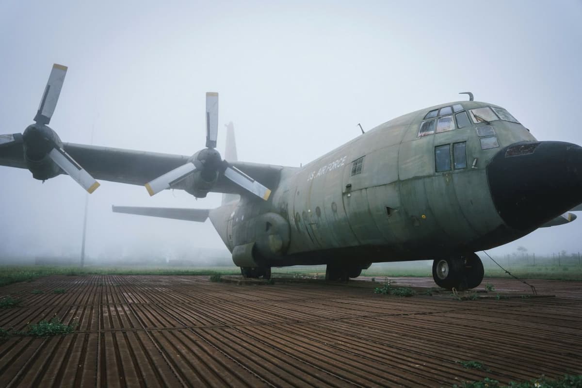 Máy bay C-130 được ví như "ngựa thồ" là một trong những máy bay vận tải của không quân Mỹ chi viện cho căn cứ Khe Sanh