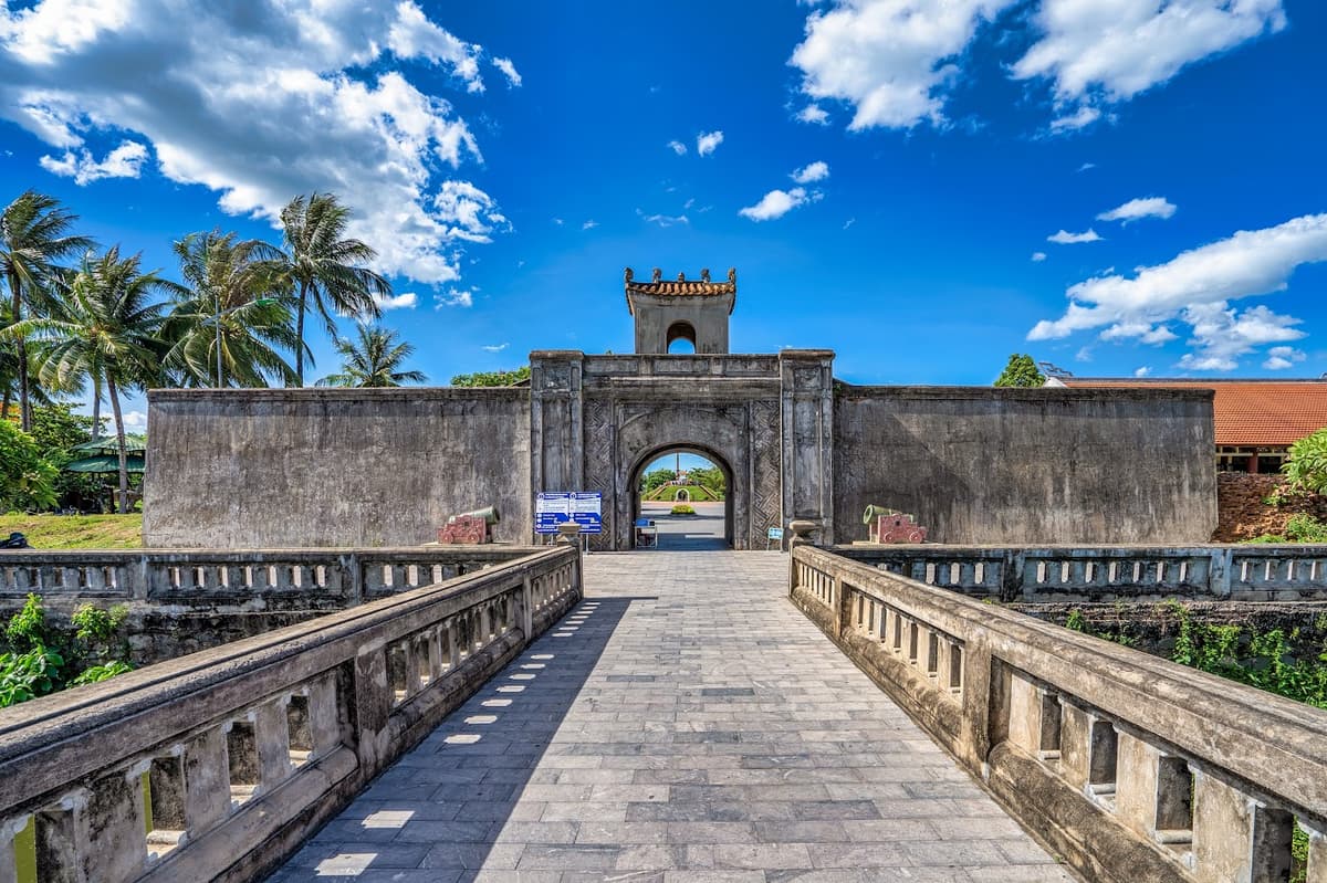 Không gian lịch sử uy nghiêm tại Thành cổ Quảng Trị trong các tour về nguồn cho học sinh